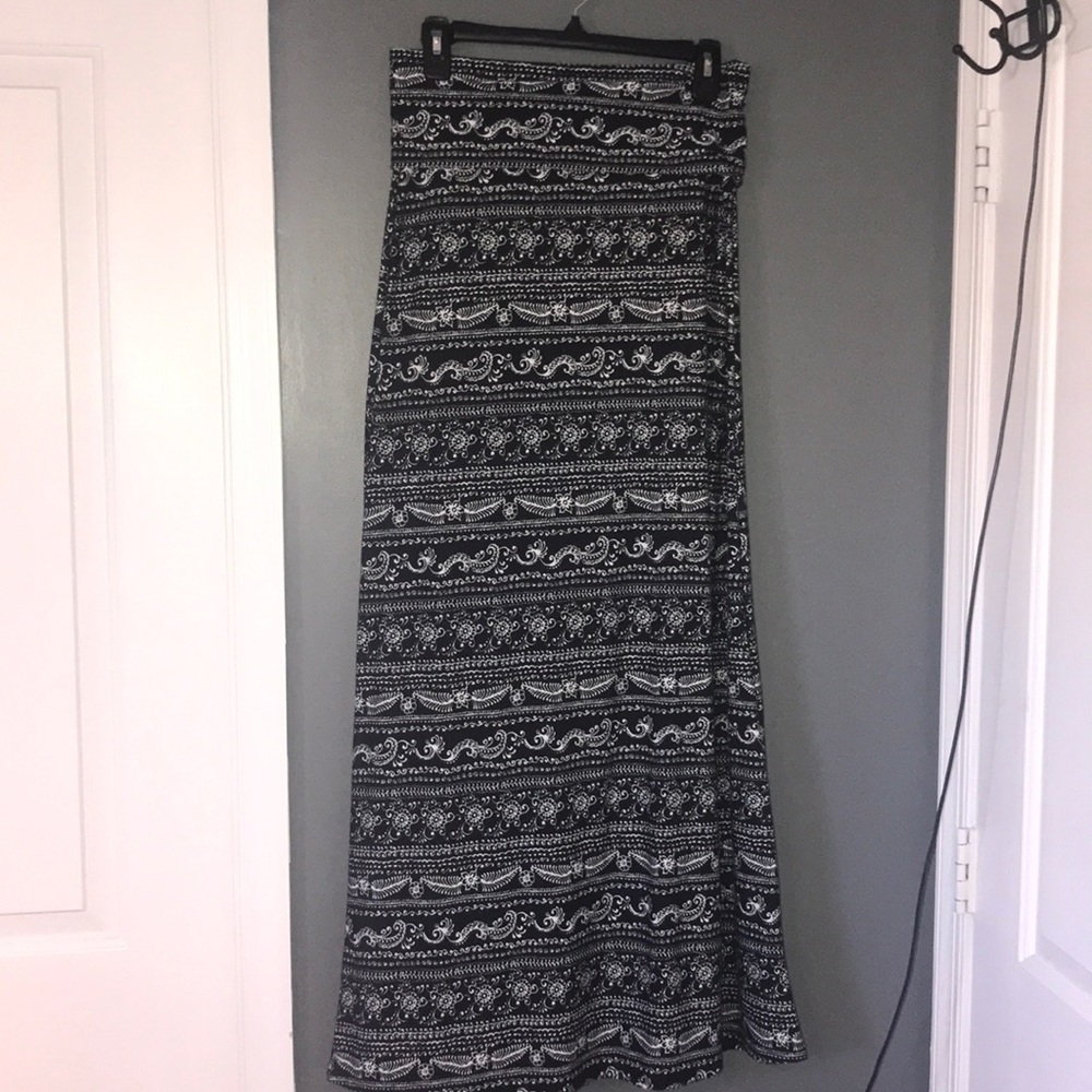 Patterned Maxi Skirt